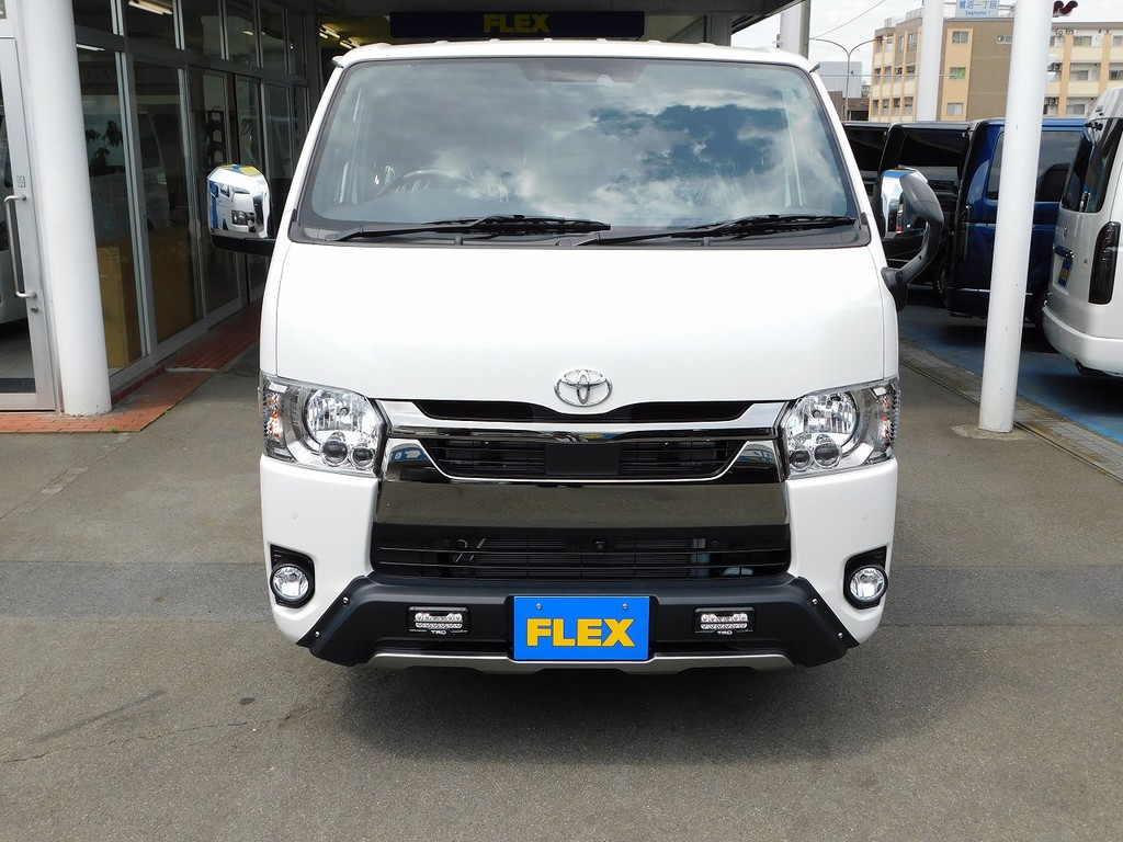 ＴＲＤ製のフロントバンパーを装着！ワイルド感が出てますねっ♪