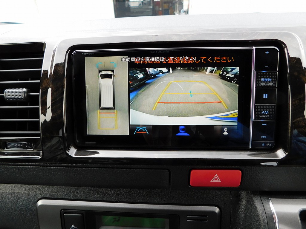 ６型から採用のパノラミックビューモニター♪駐車も楽チンです！！！