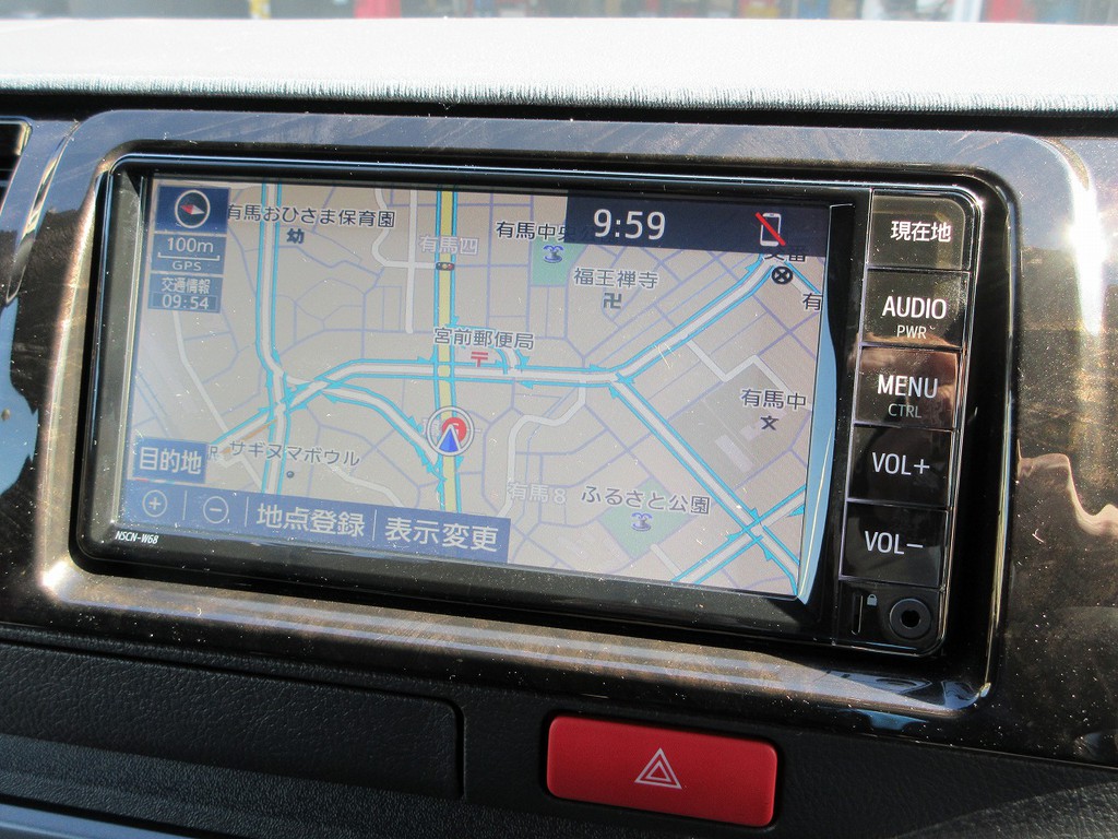 もちろんナビも装着されております！いまどきナビは当たり前の装備ですねっ♪