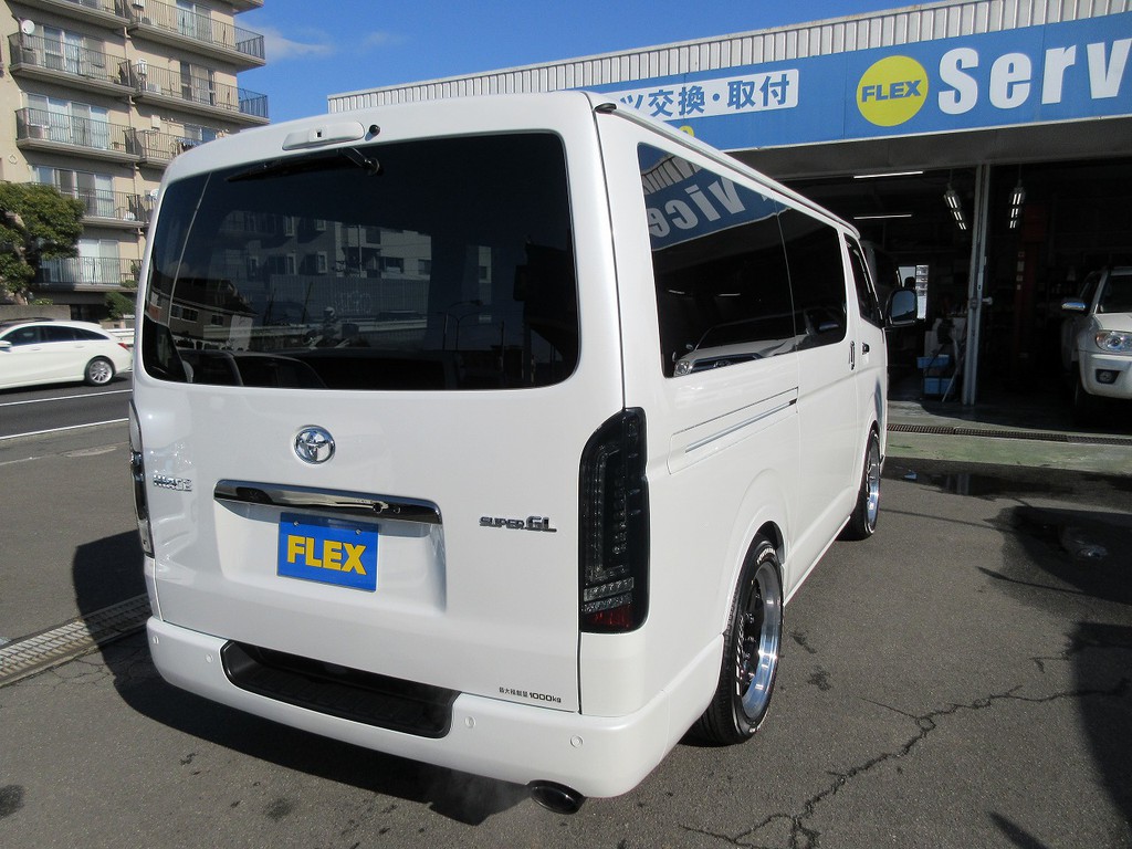 スタイリッシュな後ろ姿♪もちろんテールはＬＥＤに換装済み♪