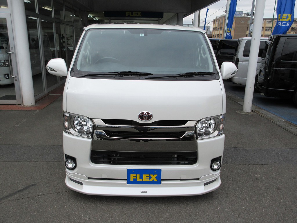 スタイリッシュなフロントフェイス♪フロントリップ装着で迫力もあります！！！