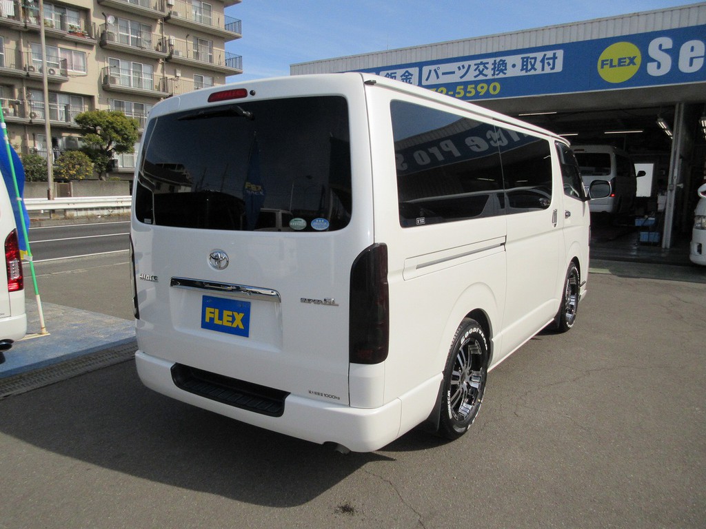 スタイリッシュな後ろ姿♪テールランプはＬＥＤに換装されております！！！