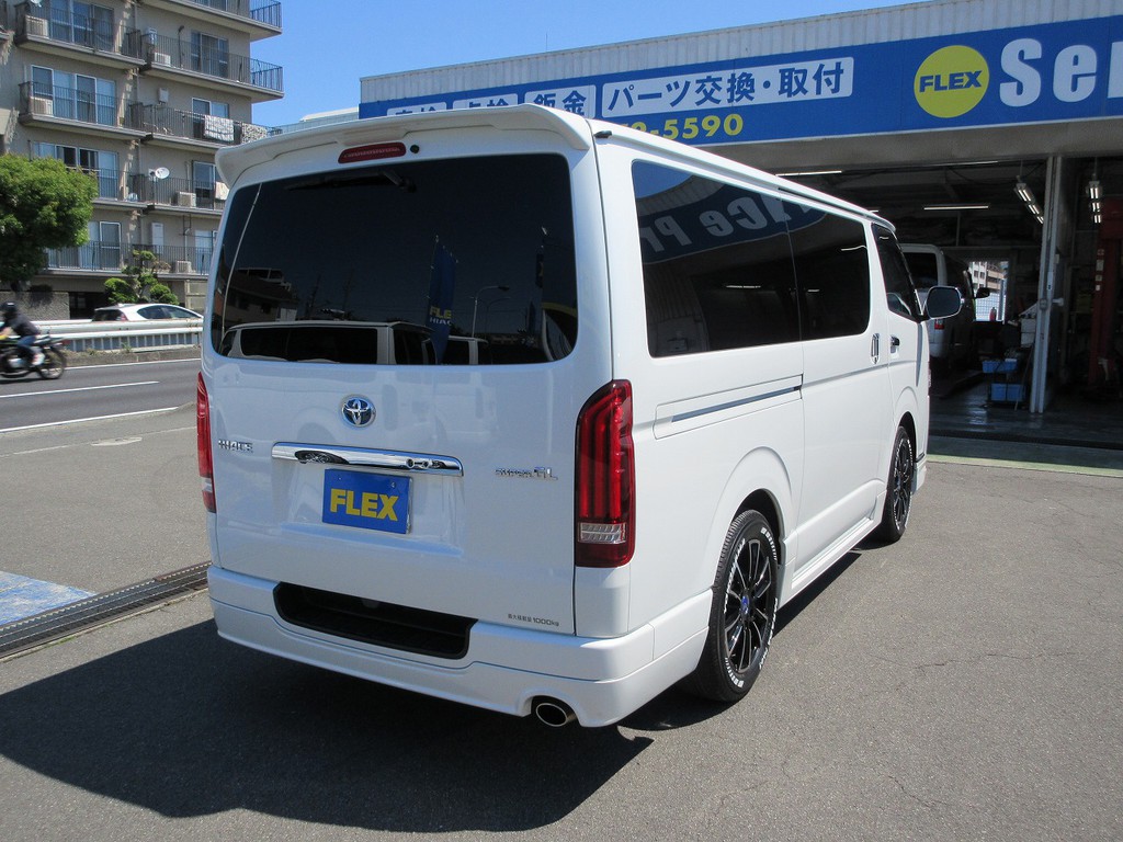 スタイリッシュな後ろ姿！テールはもちろんＬＥＤに換装済み♪流れるウィンカーのシーケンシャルタイプ♪
