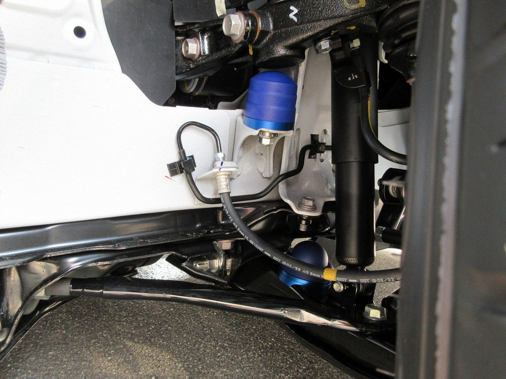 パンプ類は信頼の玄武製を装着！耐久性もありハイエースの足回りと言ったら玄武ですねっ♪