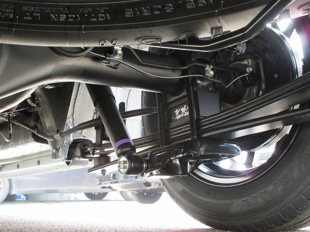 ローダウンは２インチを装着！もちろん玄武製♪約５センチのローダウンで見た目がかなり変わりますよっ！！！