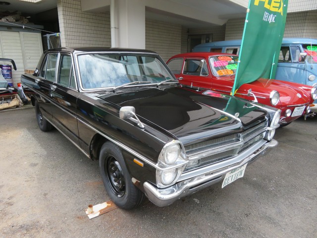 プリンス 日産 タテ目グロリア カタログ 希少 昭和レトロ」の美学が息づく名車“縦グロ” 日産3代目グロリアの
