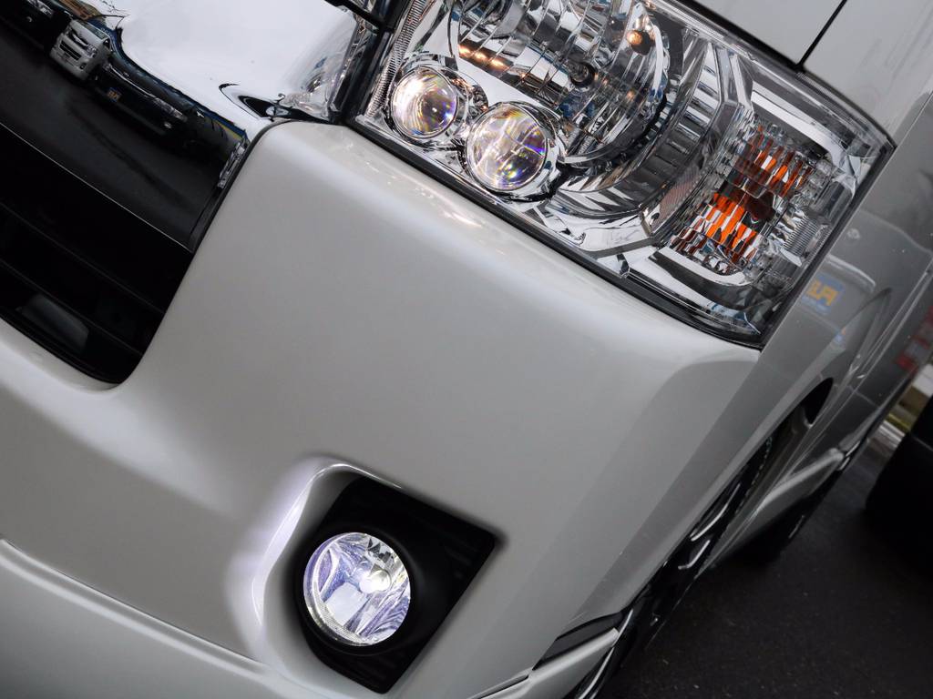 メーカーオプション「ＬＥＤヘッドライト」！ＬＥＤフォグランプ付き！