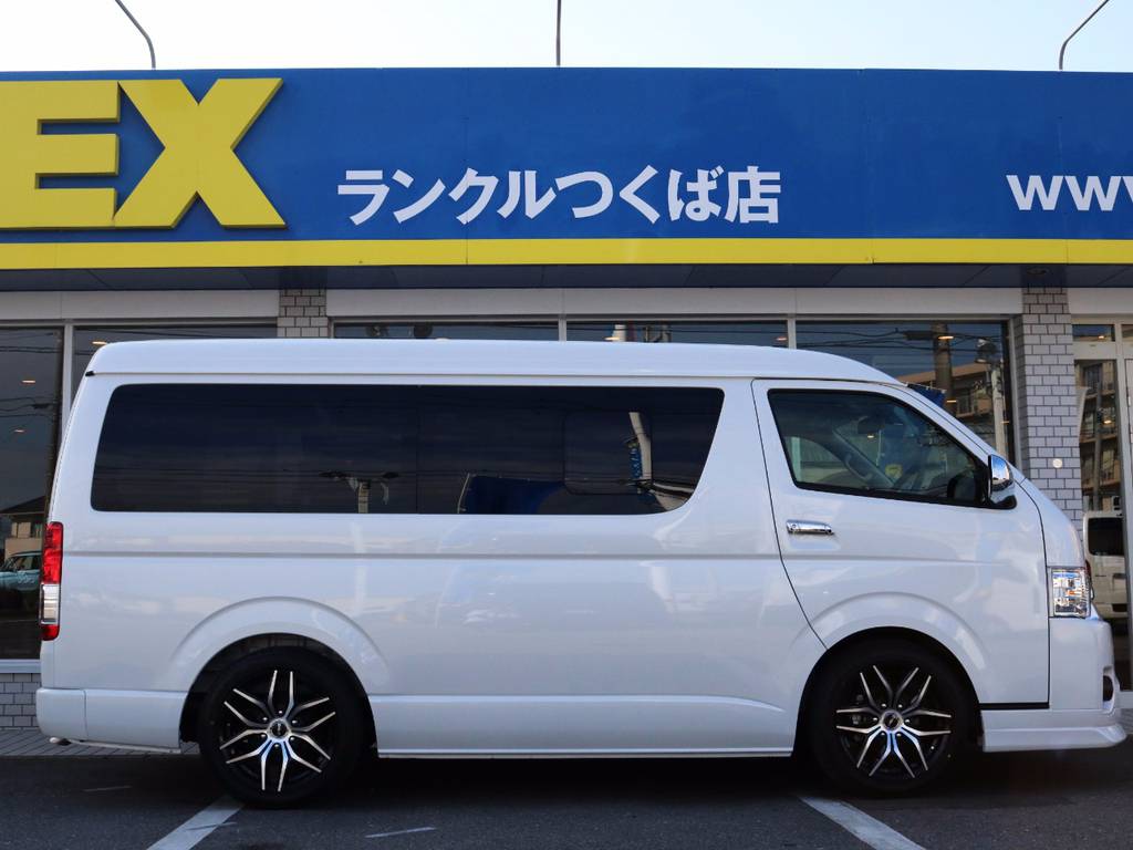 茨城県最大級のハイエース専門店！新車から中古車までラインナップ！
