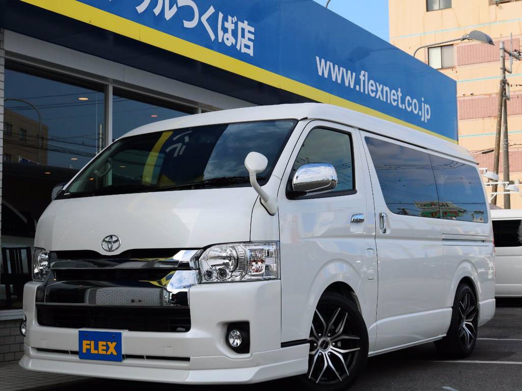 新車未登録ハイエースＷ「ＧＬ」１０人乗り２ＷＤガソリン車！フローリング施工車輌♪