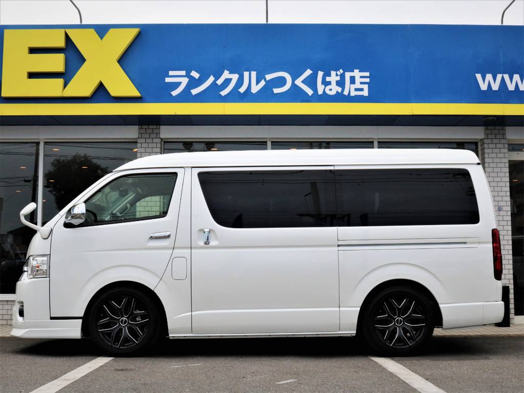 茨城県最大級のハイエース専門店！新車から中古車までラインナップ！