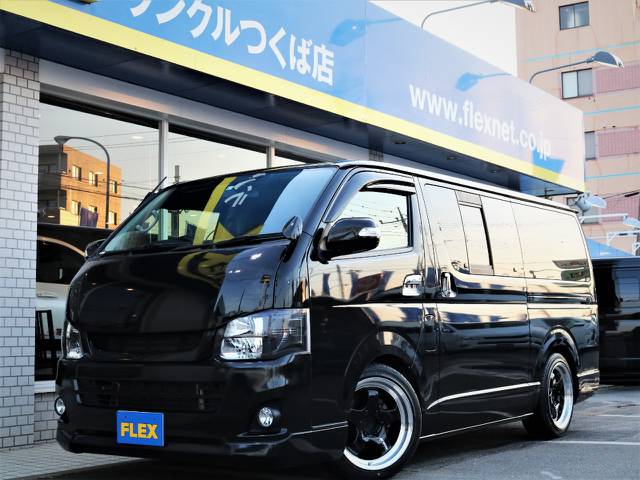 平成２５年レジアスエースＶスーパーＧＬ５人乗り２ＷＤガソリン車！特別仕様車プライムセレクション！カスタム満載の一台が入庫致しました♪