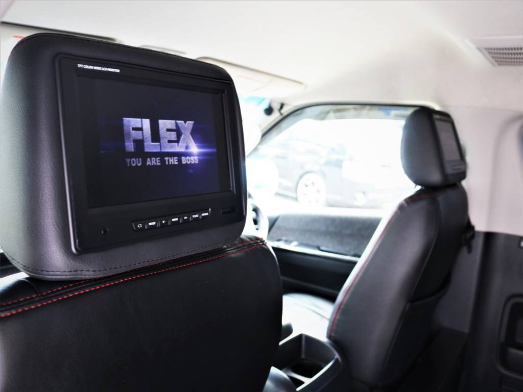 運転席、助手席、ヘッドレスモニター！
