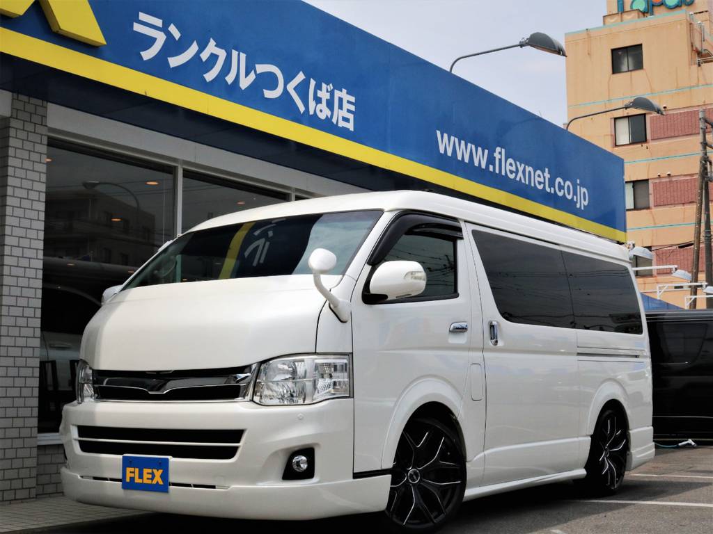 平成２２年ハイエースＷ「ＧＬ」１０人乗り２ＷＤガソリン車！３型モデル、フルエアロ、ベッドキット装着車両！