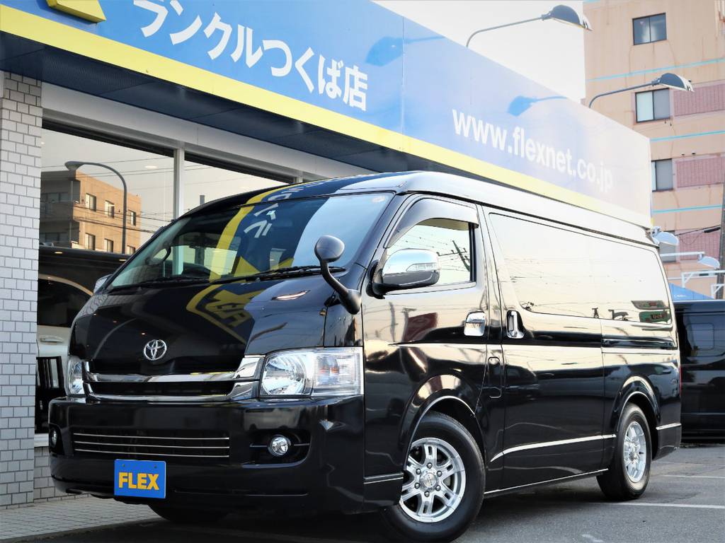 平成２２年ハイエースＷ「ＧＬ」１０人乗り２ＷＤガソリン車！人気の内装アレンジ、ベッドキット・フローリング・センターテーブル付き♪