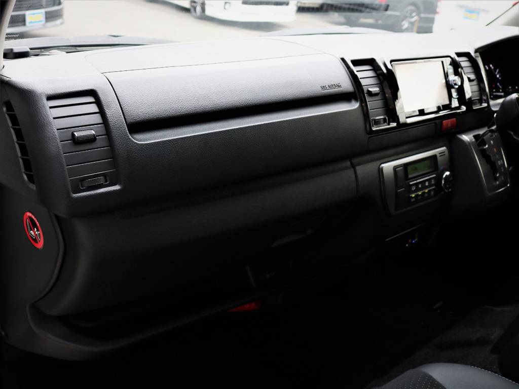 メーカーオプション「助手席エアバック、ＡＣ１００Ｖ電源」！