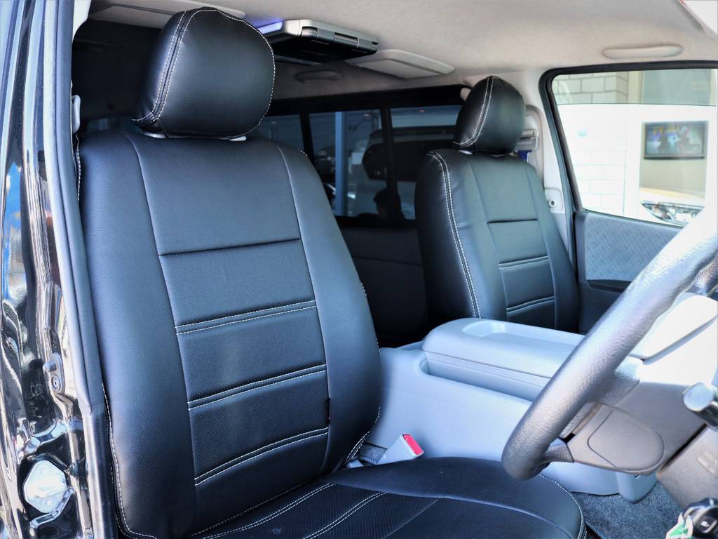 運転席シート、新品シートカバー付き！