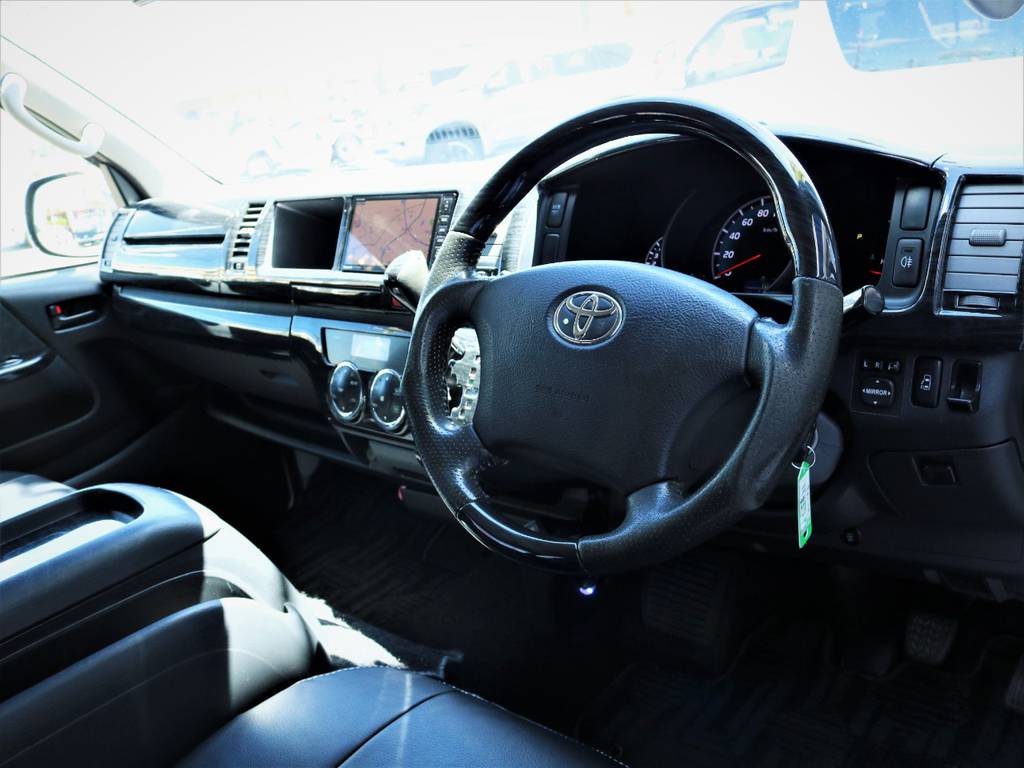 運転席周り！非常に綺麗です！