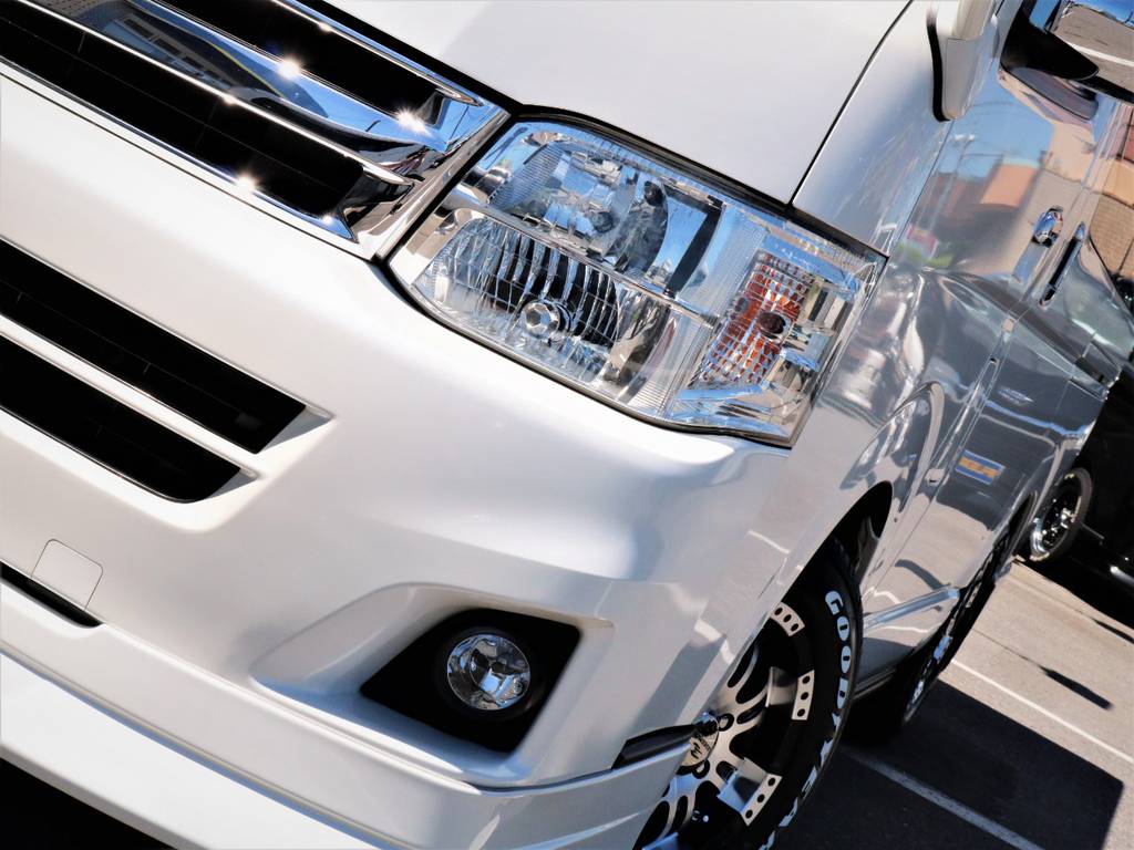 メーカーオプション「ＨＩＤヘッドライト」！夜間走行も安心です！
