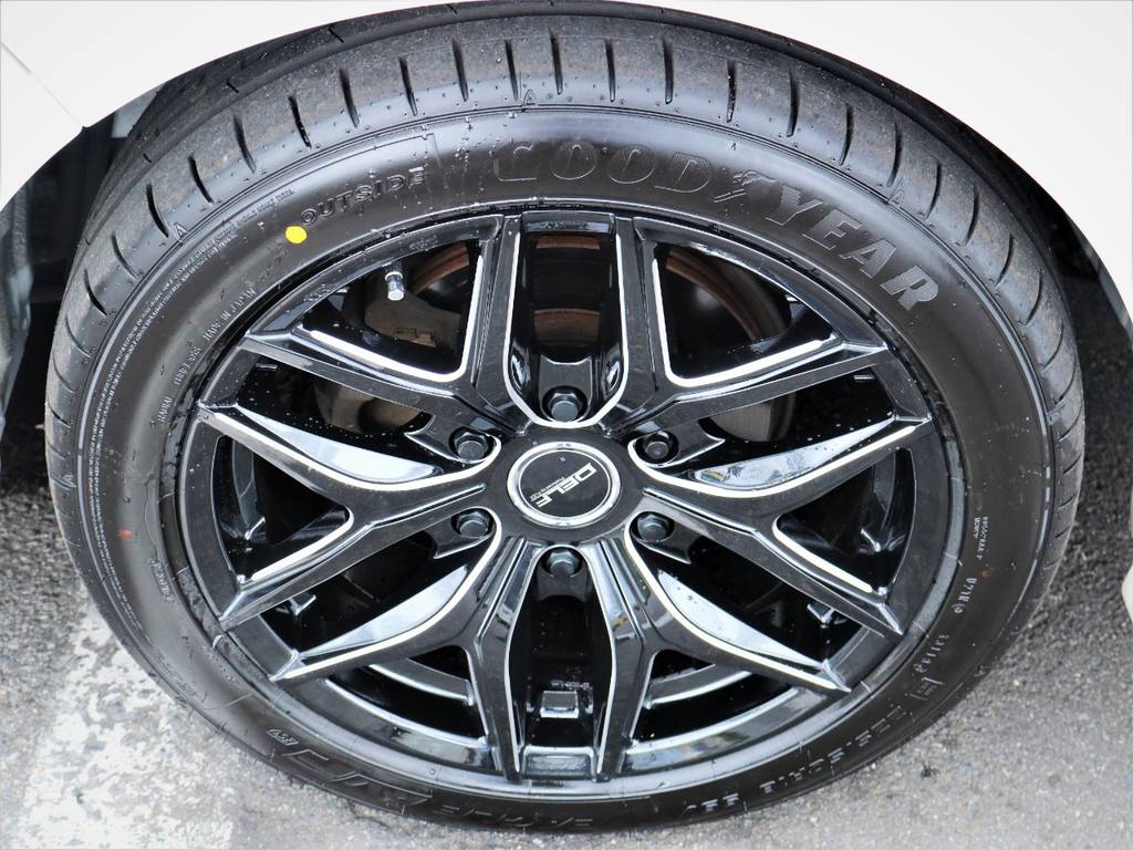 デルフ０１ブラックミーリング１８インチアルミホイール、国産グットイヤータイヤ！