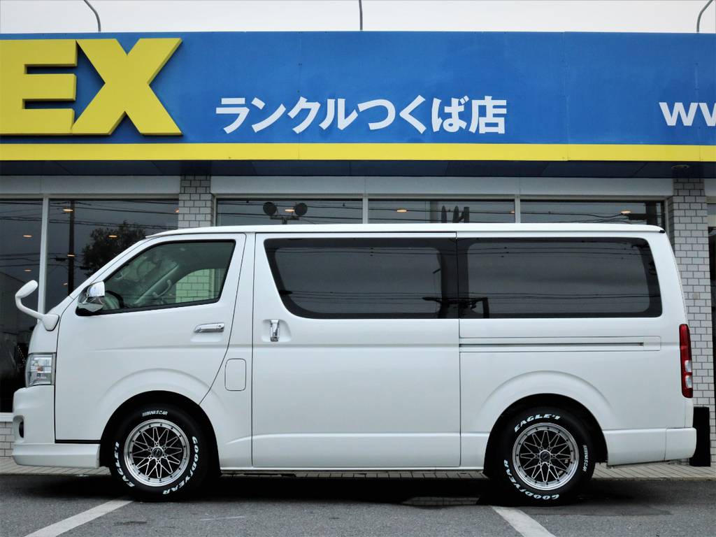 茨城県最大級のハイエース専門店！新車から中古車までラインナップ！