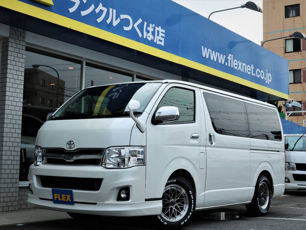 平成２４年ハイエースＶスーパーＧＬ５人乗りディーゼル４ＷＤ！人気のパールホワイトでカスタム満載！