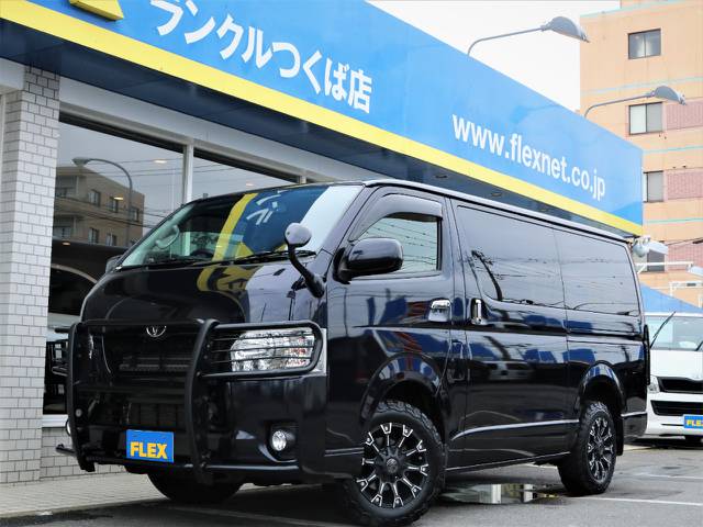 平成２７年レジアスエースＶスーパーＧＬ５人乗り、２ＷＤガソリン車！ワイルドな一台が入庫致しました♪