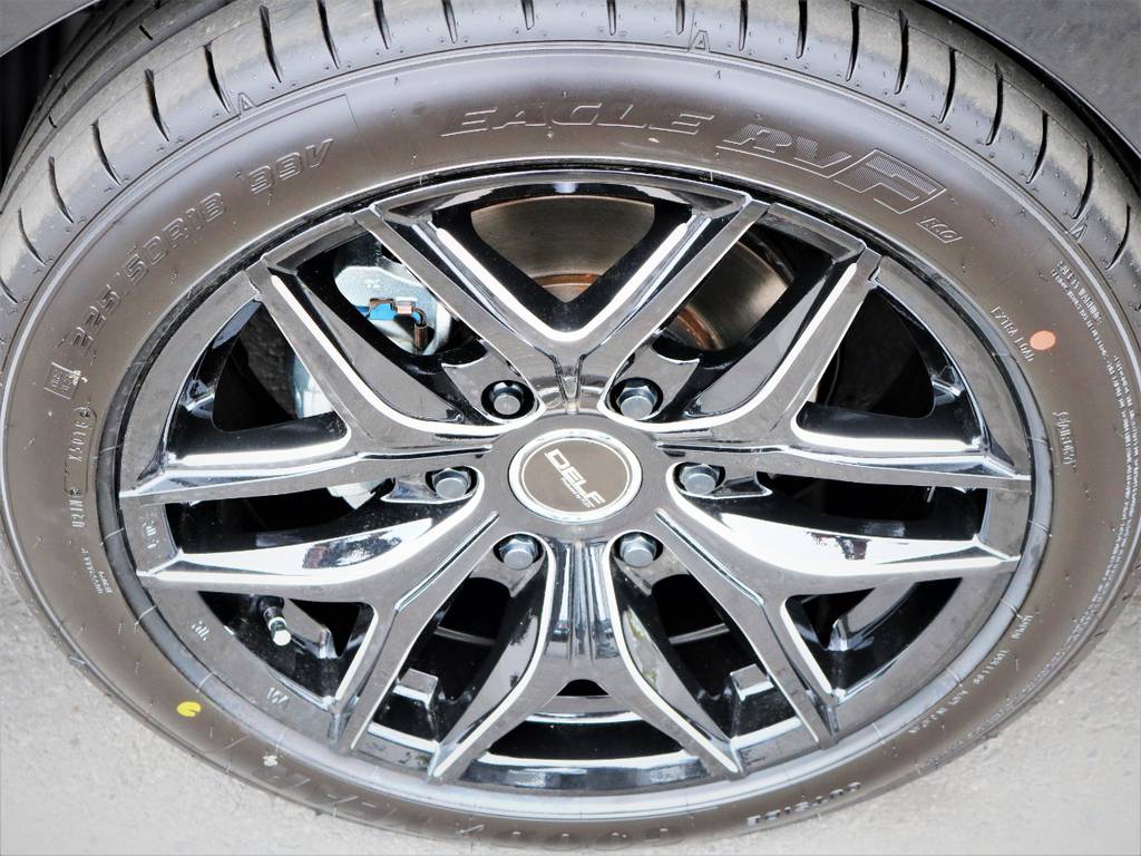 デルフ０１ＢＭ１８インチアルミホイール、国産グットイヤータイヤ！