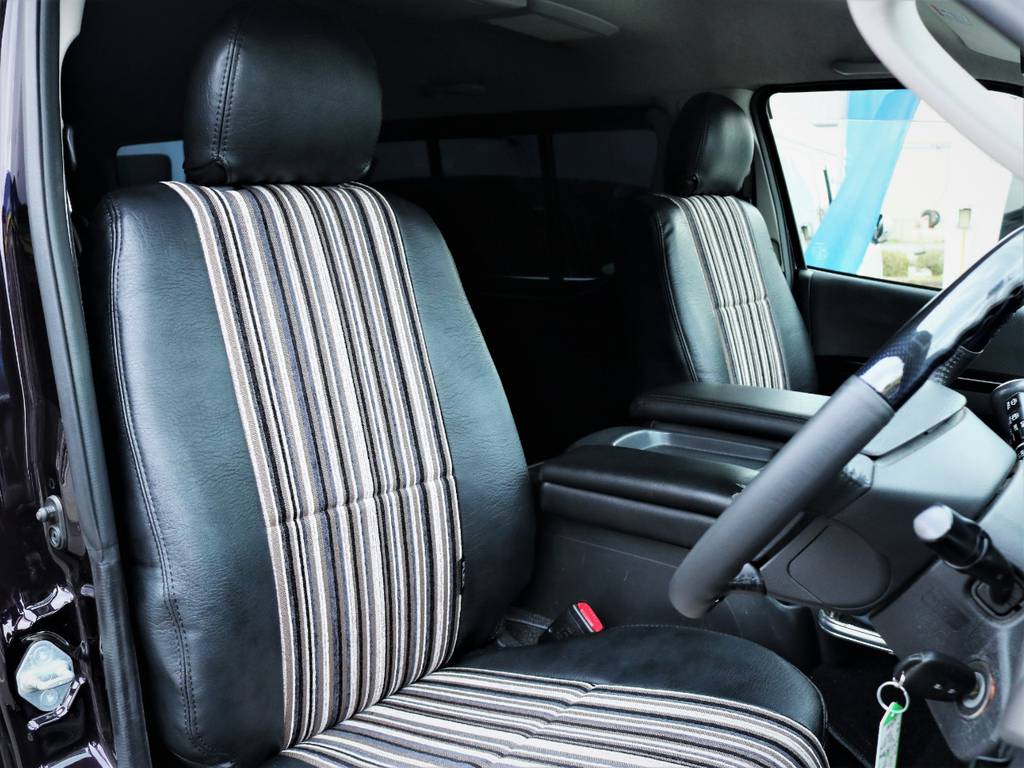 運転席シート、ＦＬＥＸオリジナルシートカバー！