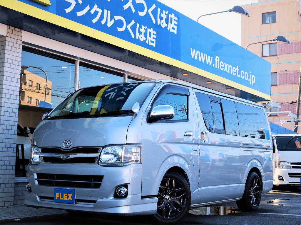 平成２２年ハイエースＶスーパーＧＬ５人乗り２ＷＤガソリン車！８人乗り５ナンバー「エースキット」が入庫致しました♪