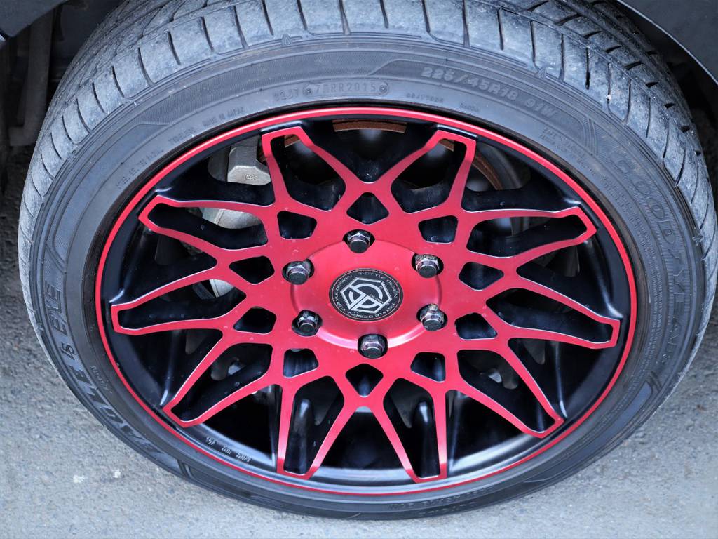 Ｔ－スタイル１８インチアルミホイール、国産グットイヤータイヤ！