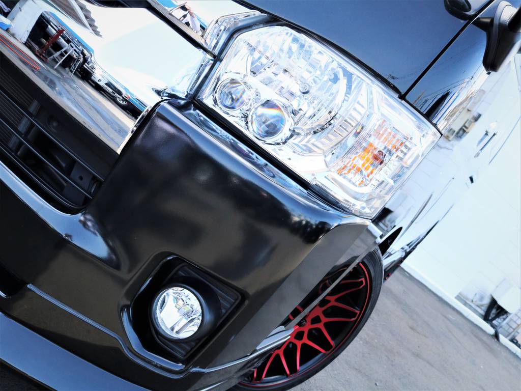 夜間走行に便利なメーカーオプション「ＬＥＤヘッドライト」！