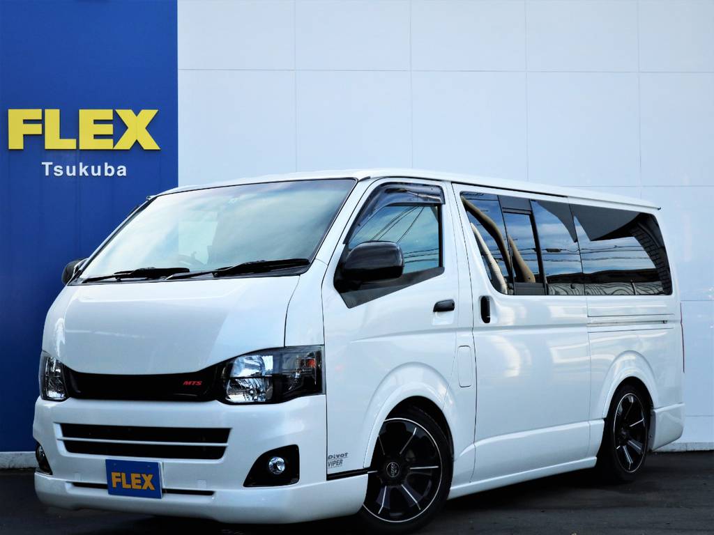 平成２４年ハイエースＶスーパーＧＬ５人乗り２ＷＤガソリン車！カスタム満載の一台が入庫致しました！
