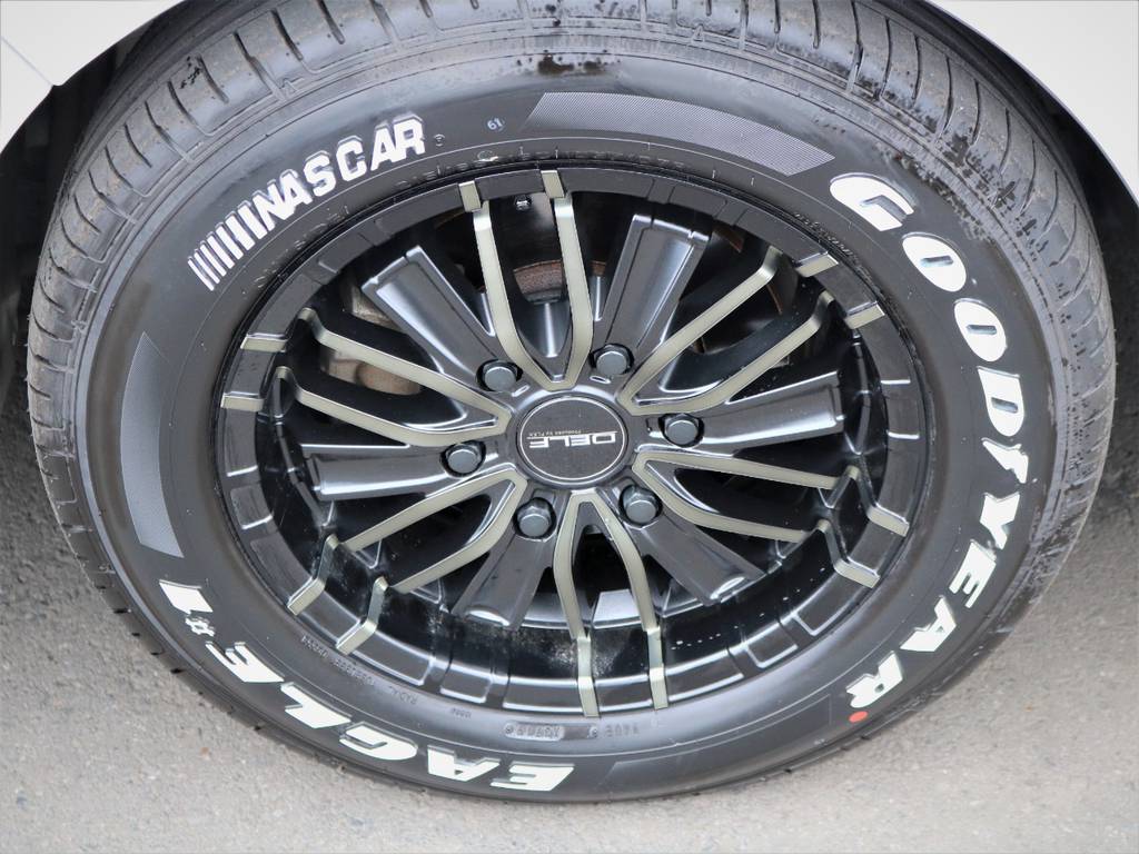 デルフ１６インチアルミホイール、ナスカータイヤ！