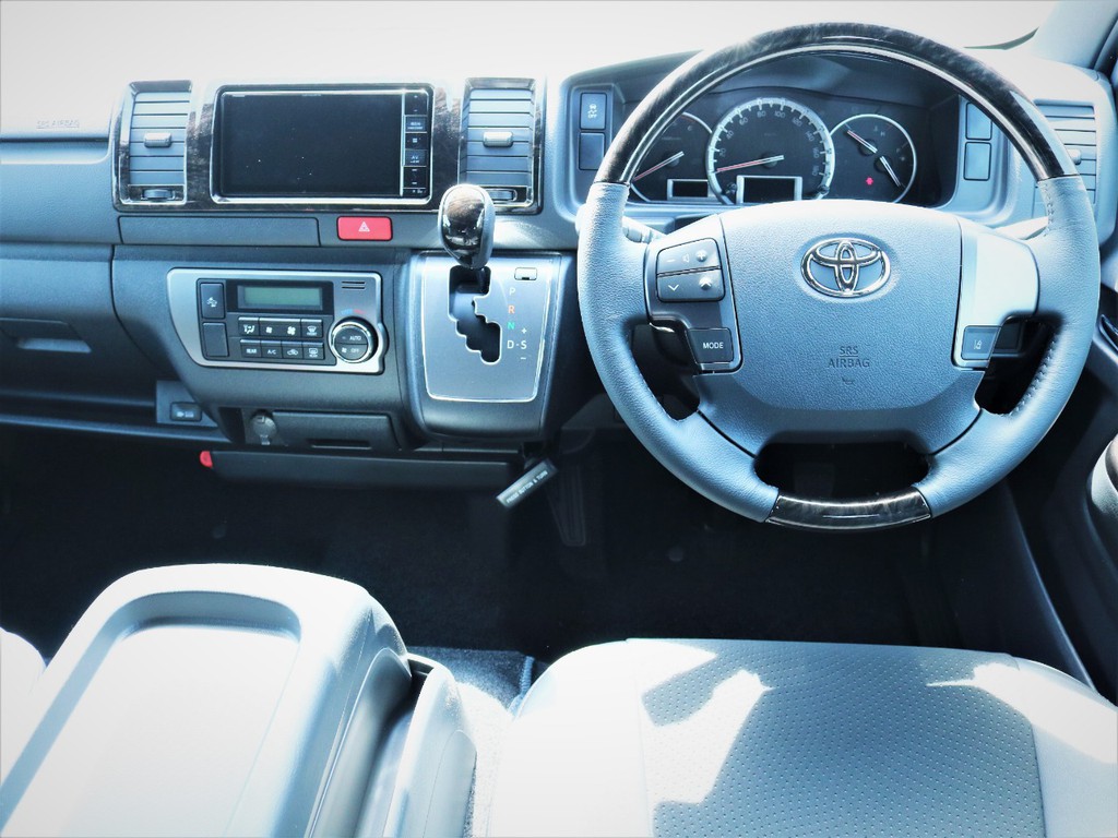 茨城県最大級のハイエース専門店！新車から中古車までラインナップ！
