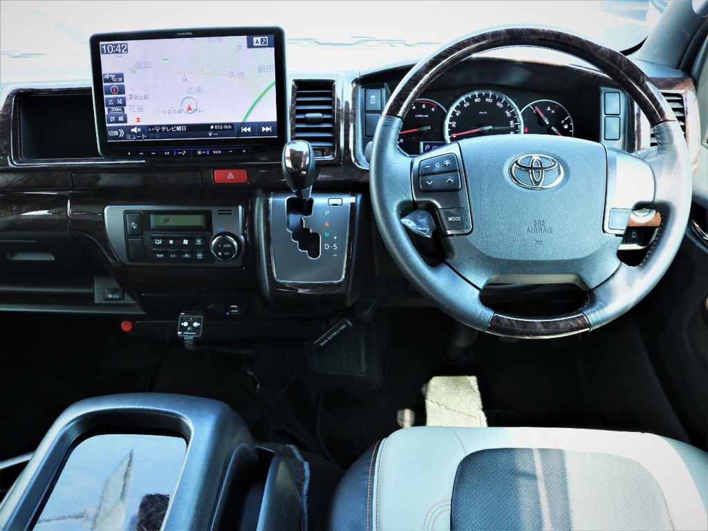 茨城県最大級のハイエース専門店！新車から中古車までラインナップ！