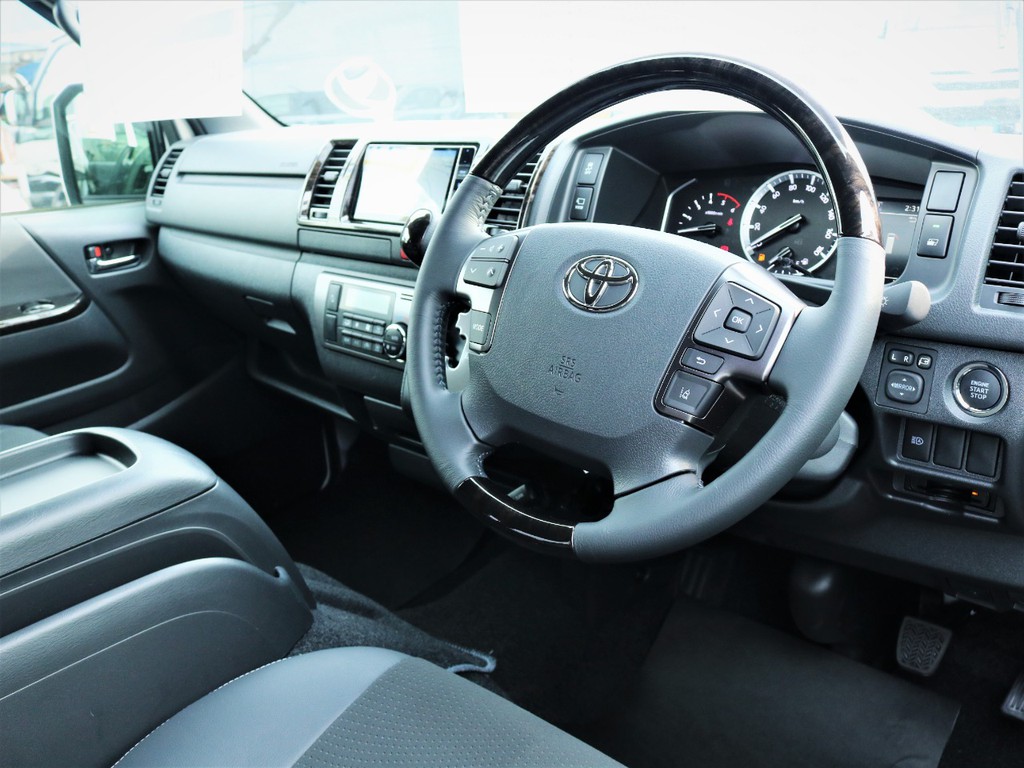 茨城県最大級のハイエース専門店！新車から中古車までラインナップ！