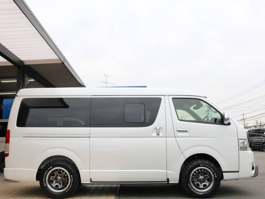 車高はノーマルにて♪道を選ばずドライブして頂けます♪