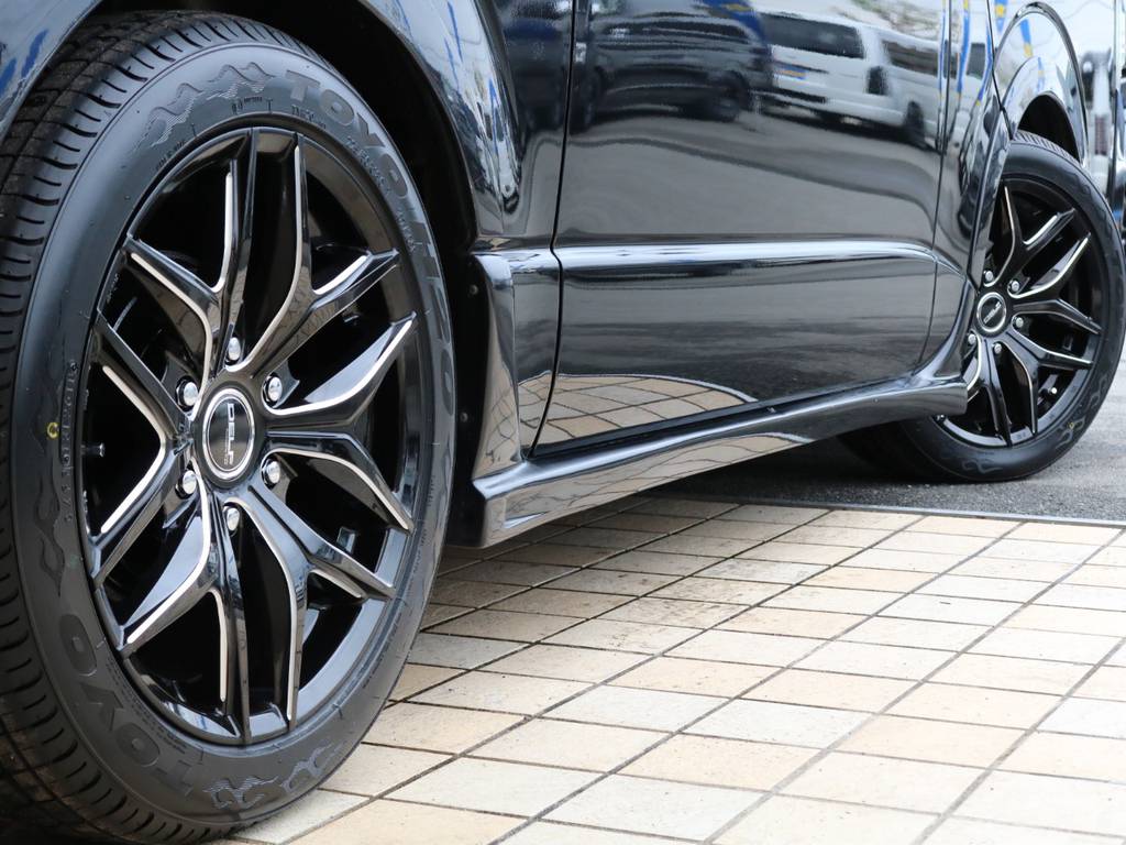 新品Ｄｅｌｆ１８インチＡＷ・新品ＴＯＹＯタイヤ♪