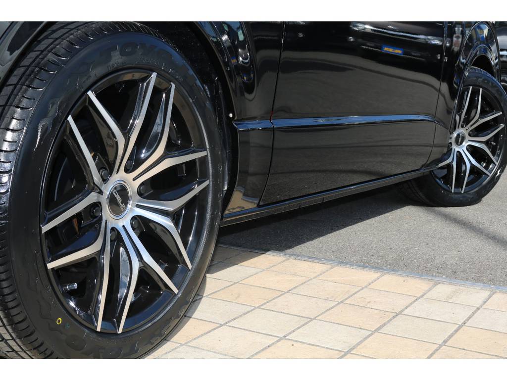 ＦＬＥＸ Ｄｅｌｆ１８インチＡＷ・ＴＯＹＯ１８インチタイヤ・リーガルフェンダー装備♪