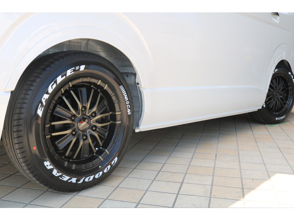 ＦＬＥＸ　Ｄｅｌｆ01　16インチＡＷ＆ナスカータイヤ