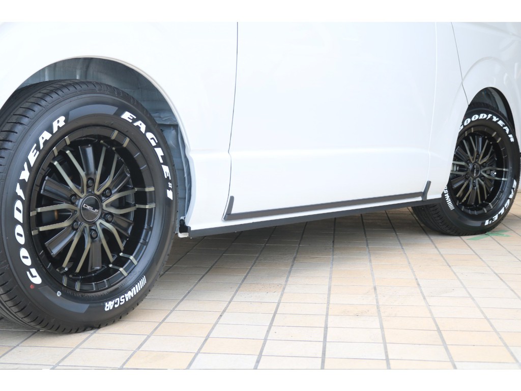 ＦＬＥＸ　Ｄｅｌｆ０１　１６インチＡＷ＆ナスカータイヤ