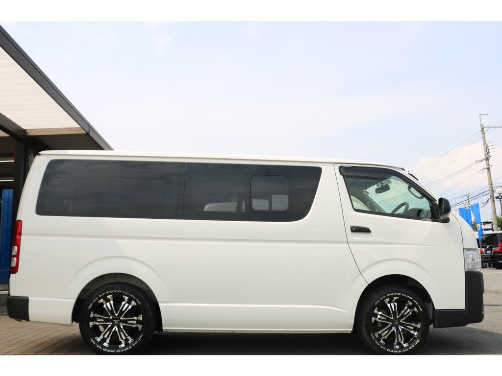 4型ＤＸガソリン２ＷＤ・トヨタＴＥＣＳ製リフト付きバン入庫♪