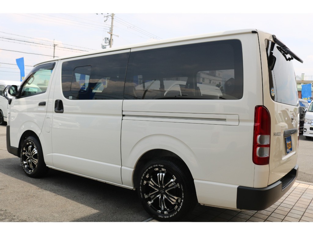 4型ＤＸガソリン２ＷＤ・トヨタＴＥＣＳ製リフト付きバン入庫♪
