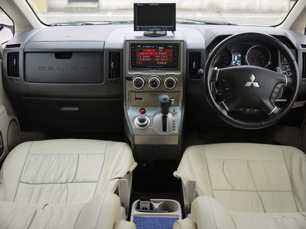 デリカ ｄ ５ デリカd 5 Cv5w 2400g Gプレミアム 8人乗り Flexstyle4インチリフトアップ 4 25インチオーバルサイドステップ 三菱デリカ ｄ ５g プレミアム中古車 車探しなら中古車 新車の専門店flex フレックス へ