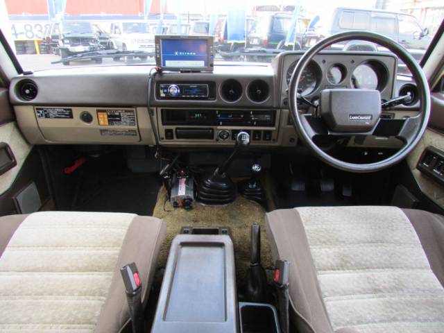 ランドクルーザー60 ランクル60 Vx オールペイントベージュ 5速mt 丸目 ハイルーフ 社外ショック 新品輸出用ホイール Bf Atタイヤ 内装 ベージュトヨタランドクルーザー60vx中古車 車探しなら中古車 新車の専門店flex フレックス へ